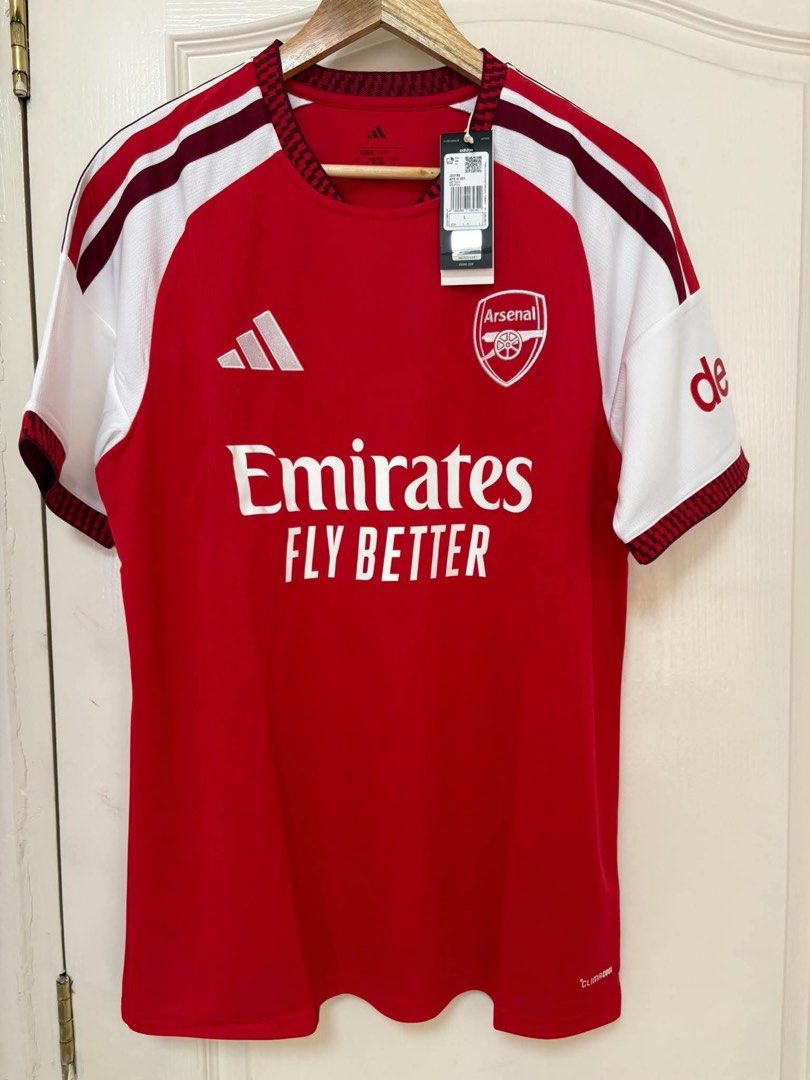 Authentic Arsenal 2026/27 Home Jersey (Category: Activewear) located in Manila. Submitted by sheshi_king (Listing ID 1471070348, Image 1). Description: Brand New Arsenal 26/27 Home Jersey Size: Large Srp: 3,800 selling for only 1,900 Can do videocall sa JNT before payment.