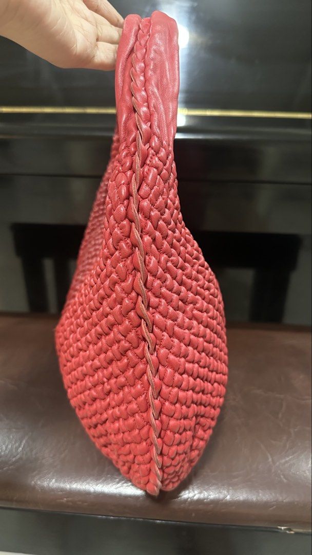 Authentic Bottega Veneta Hobo (Category: Luxury Bags & Wallets) located in Las Pinas. Submitted by marshmallowmax (Listing ID 1470969189, Image 3). Description: Guaranteed Authentic! Excellent used! Minimal signs of use, no flaws With dustbag and card Medium size.