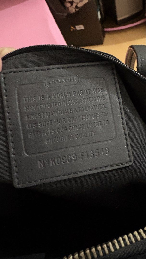 Authentic Coach shoulder bag (Category: Shoulder Bags) located in Manila. Submitted by bigpinkheart (Listing ID 1471054718, Image 3). Description: Authentic Coach shoulder bag Medium size See pics to appreciate Manila area.