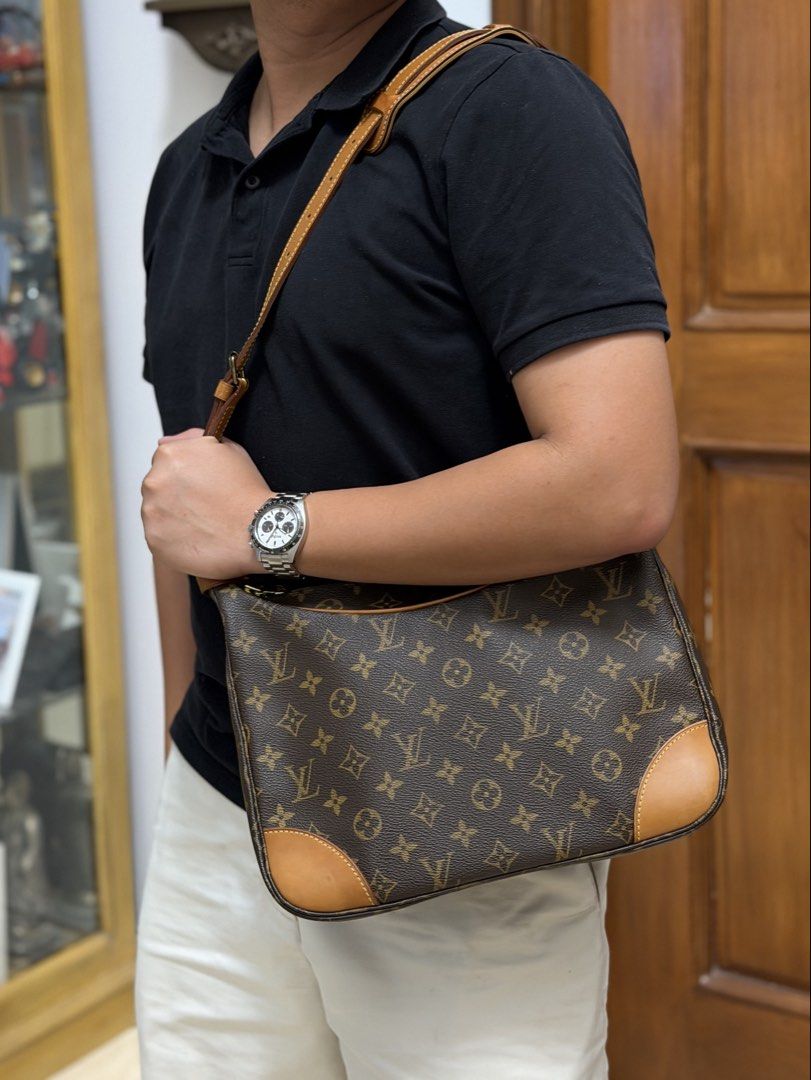 Authentic Louis Vuitton Monogram Boulogne PM size (Category: Shoulder Bags) located in Manila. Submitted by maria_2326 (Listing ID 1471081843, Image 2). Description: 💯% Authentic W/dust bag only Location: Manila/QC.