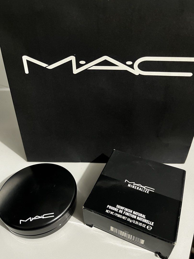AUTHENTIC MAC SKINFINISH NATURAL POWDER SHADE DARK (Category: Makeup) located in Manila. Submitted by girlynirvana.c (Listing ID 1471017045, Image 1). Description: .