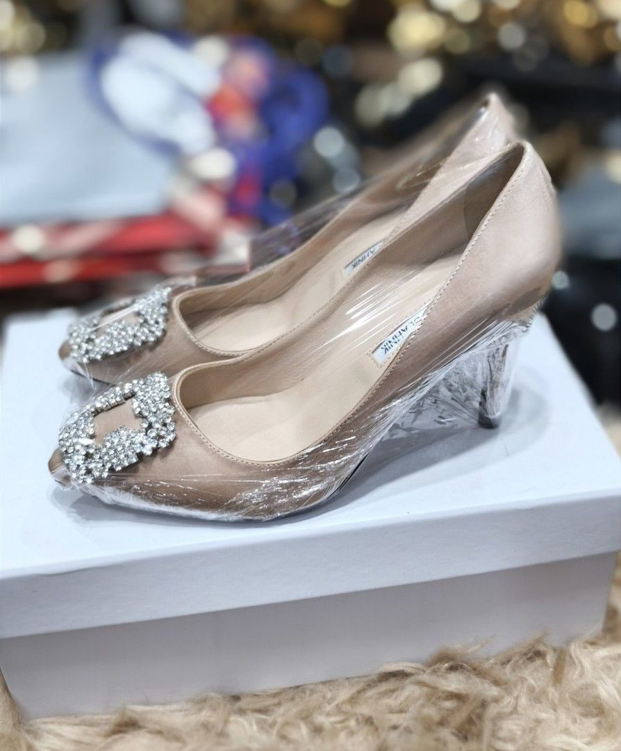 Authentic Manolo Blahnik Heels (Category: Heels) located in La Trinidad. Submitted by designerluxeshop (Listing ID 1471075804, Image 1). Description: Pre-owned Manolo Blahnik heels 👠 with authenticity document and box size 38, 💯% original, signs of usage, shipping is free, message us if interested, delivery is ready onhand discount is offered for cash buyer layaway is accepted 20% downpayment 80% balance payable up to 4-6months.