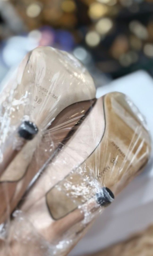 Authentic Manolo Blahnik Heels (Category: Heels) located in La Trinidad. Submitted by designerluxeshop (Listing ID 1471075804, Image 2). Description: Pre-owned Manolo Blahnik heels 👠 with authenticity document and box size 38, 💯% original, signs of usage, shipping is free, message us if interested, delivery is ready onhand discount is offered for cash buyer layaway is accepted 20% downpayment 80% balance payable up to 4-6months.
