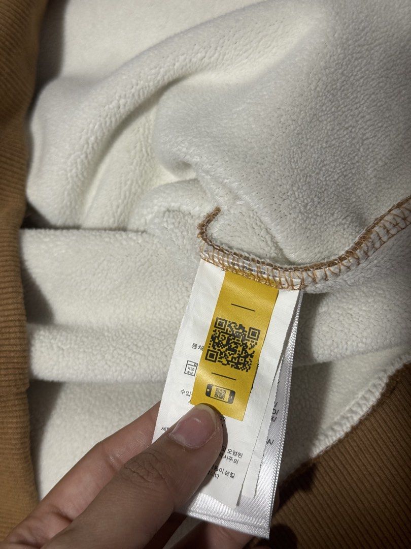 Authentic Ralph Lauren Brown Hoodie Jacket (Category: Coats, Jackets and Outerwear) located in Quezon City. Submitted by rych0799 (Listing ID 1470978837, Image 3). Description: Condition:8.9/10 Not sure if washable. Buy at you own risk. Not very noticeable. M-L size can be good fit .