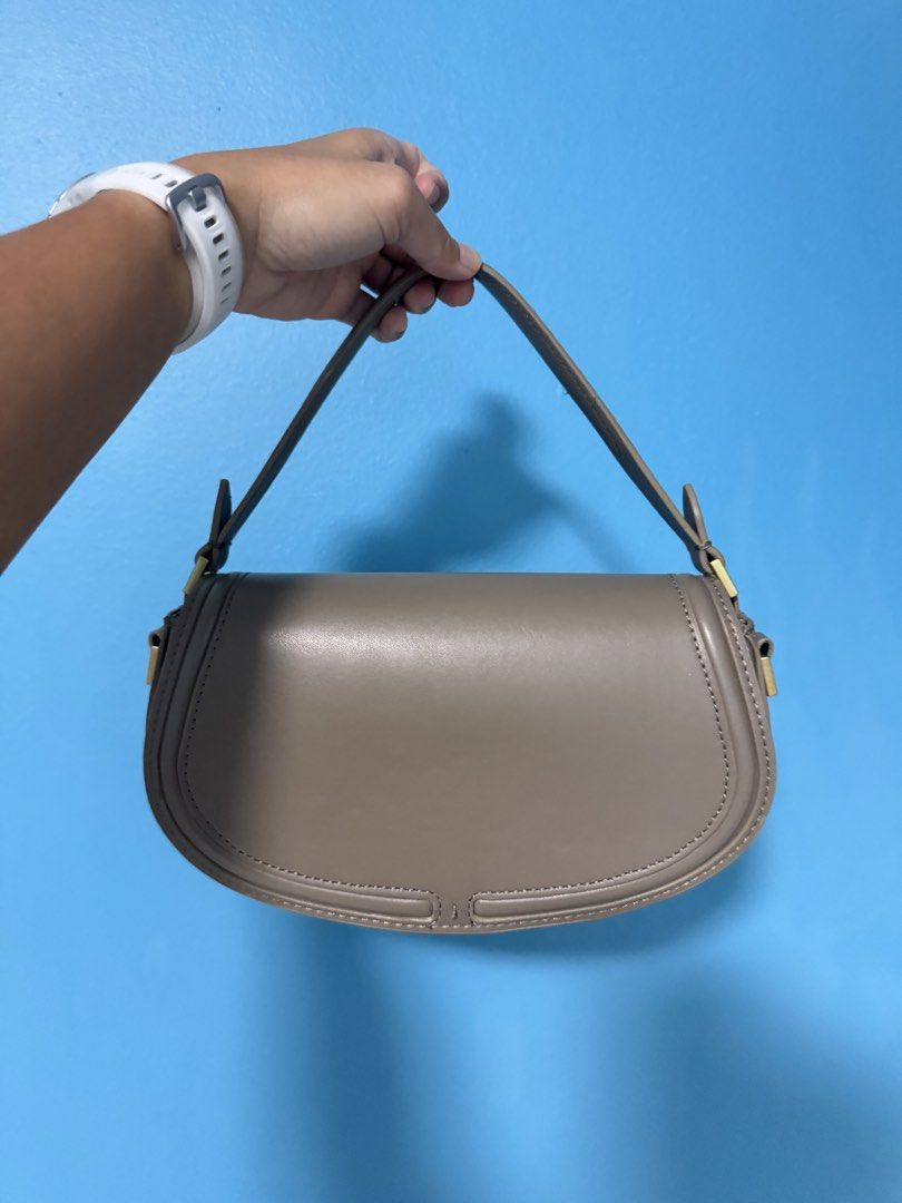 Authentic Zara Shoulder Bag (Category: Shoulder Bags) located in Pasig City. Submitted by closet_declut95 (Listing ID 1471005933, Image 1). Description: Used only twice for a baptism Comes with 2 straps.