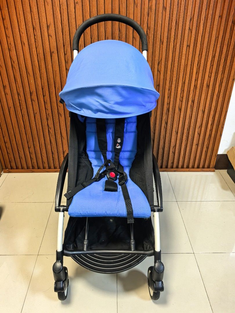 Babyzen by yoyo+ (Category: Strollers) located in Manila. Submitted by miradoming32070 (Listing ID 1470964232, Image 1). Description: Babyzen yoyo+ 9,000👌 For 3months up to toddler Adjustable seat Lightweight Compact fold Cabin approved any airlines cabin Loc :bagumbong caloocan.