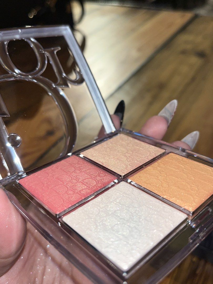 Backstage Glow Maximizer Palette (Auth) (Category: Makeup) located in Manila. Submitted by zealdeer-06b7 (Listing ID 1470947140, Image 3). Description: Dior Backstage Glow Maximizer Palette Shade 007 Glazed Honey Glow Conditioner: 95% swatched twice RFS: Shade doesn’t match my skin tone Orig price 3,950 Selling for 3,500 W/BOX can provide dior purchase history and receipt Can sell for ~3k if bought before OCT 30.