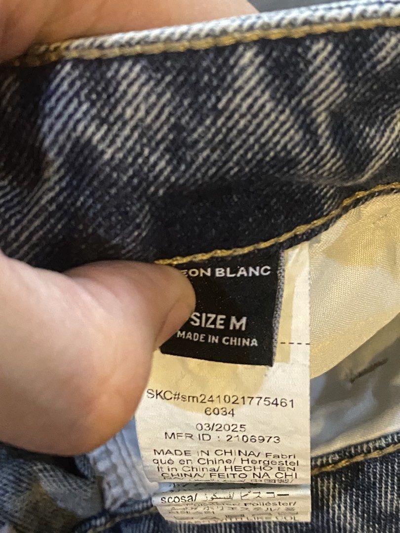 Baggy Balloon Jeans (Category: Jeans) located in Tarlac. Submitted by linchua1 (Listing ID 1470951005, Image 3). Description: Bought this from shein .