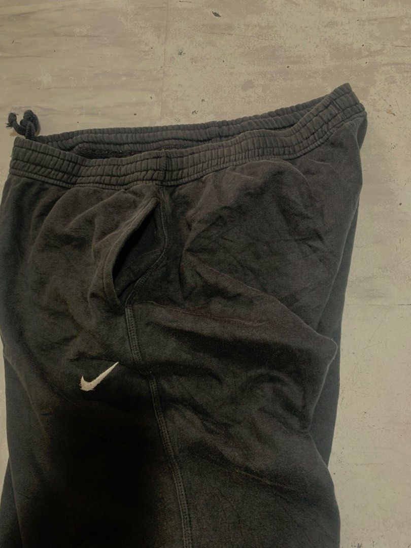 Baggy sweater pants nike (Category: Jeans) located in Tarlac. Submitted by zain-zaniyah (Listing ID 1470995078, Image 2). Description: .