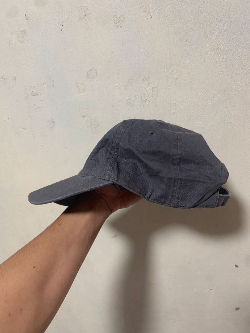 Balenciaga (Category: Luxury Accessories) located in Tarlac. Submitted by zain-zaniyah (Listing ID 1470994907, Image 3). Description: .