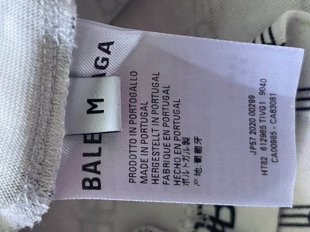 Balenciaga monogram Bb logo (Category: Luxury Apparel) located in Alegria. Submitted by deniseeee.21 (Listing ID 1471039723, Image 2). Description: Authentic size medium No flaws.
