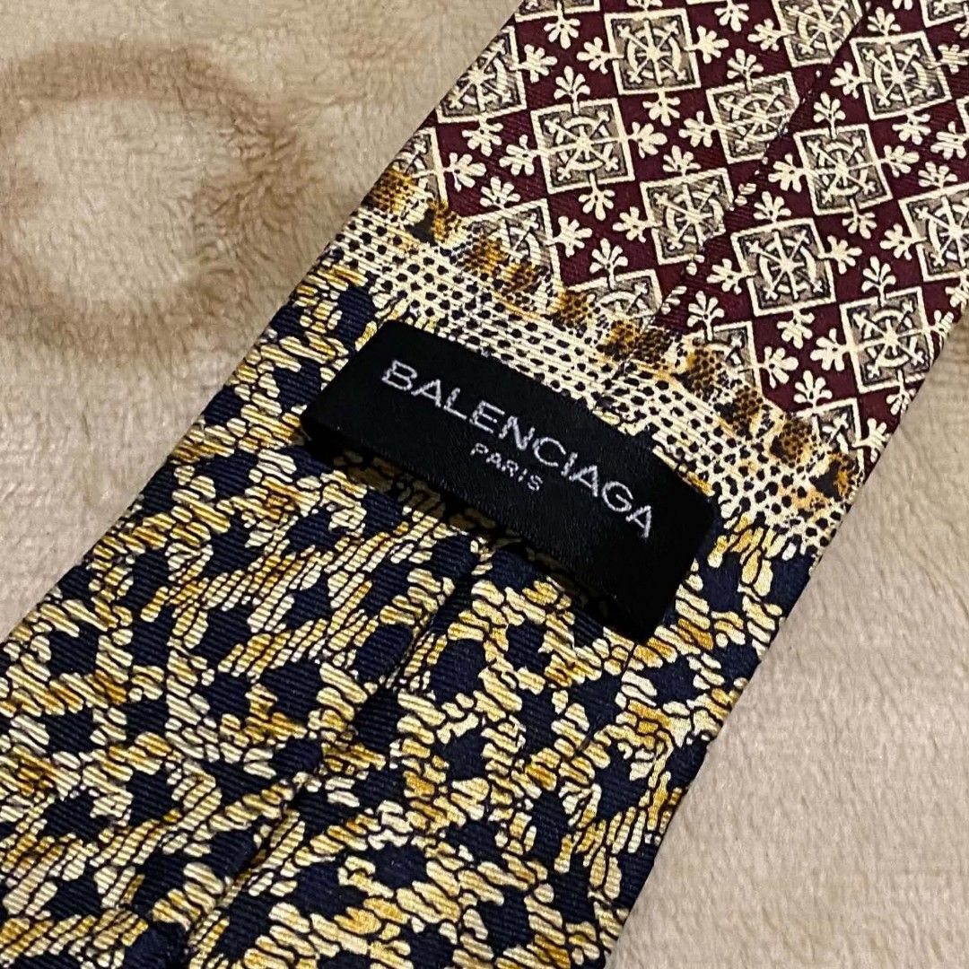 Balenciaga Necktie (Category: Ties) located in Manila. Submitted by bidgeyow20688 (Listing ID 1471091429, Image 3). Description: excellent condition no issue parañaque loc jnt or lalamove.