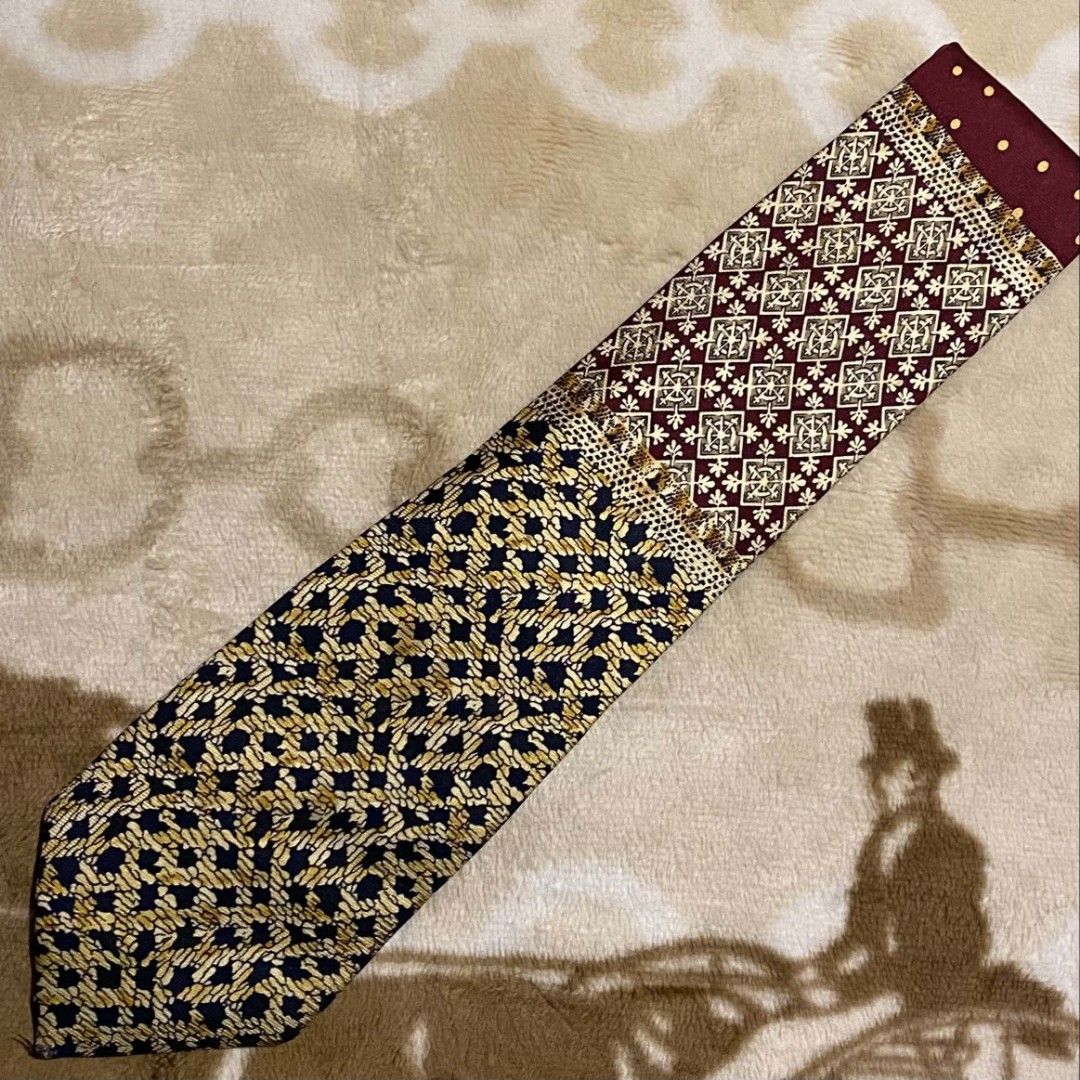 Balenciaga Necktie (Category: Ties) located in Manila. Submitted by bidgeyow20688 (Listing ID 1471091429, Image 2). Description: excellent condition no issue parañaque loc jnt or lalamove.
