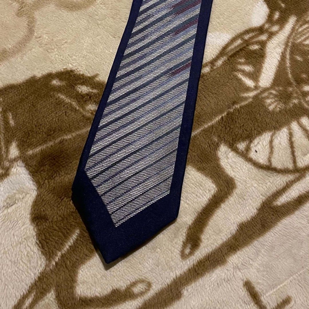 Balenciaga Necktie (Category: Ties) located in Manila. Submitted by bidgeyow20688 (Listing ID 1471092374, Image 3). Description: excellent condition no issue parañaqe loc jnt or lalamove.