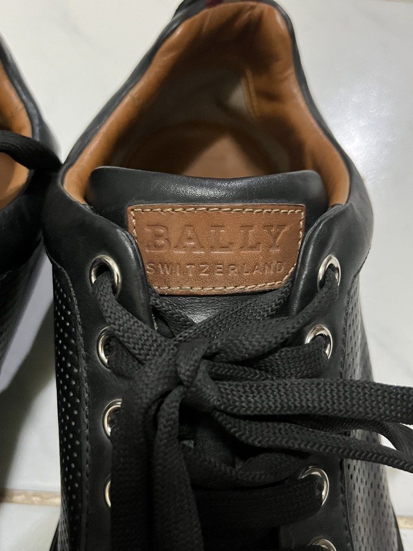 bally sneakers (Category: Sneakers & Footwear) located in Muntinlupa City. Submitted by buymothriftko (Listing ID 1471065303, Image 3). Description: bally sneakers size:8 1/2D xcellent condition authentic.