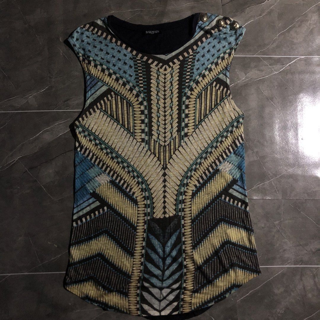 BALMAIN PARIS AOP (Category: Sleeveless) located in Manila. Submitted by buksthrifthing (Listing ID 1470967147, Image 1). Description: Balmain paris sleeve less aop.