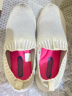 (Category: ) located in . Submitted by nina.preloved2 (Listing ID 1470973424, Image 1). Description: .