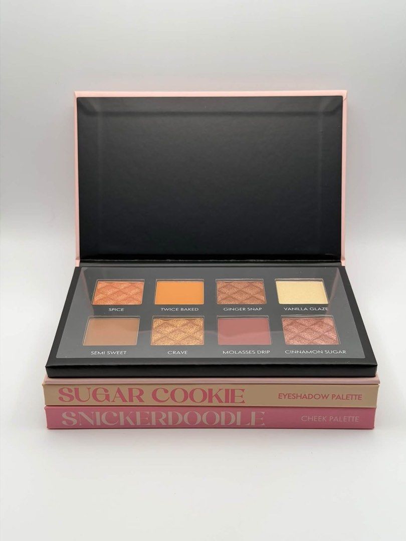 Beauty Vault Palette (Category: Makeup) located in Bulacan. Submitted by karisma_noverra (Listing ID 1470938217, Image 2). Description: 3 in 1.