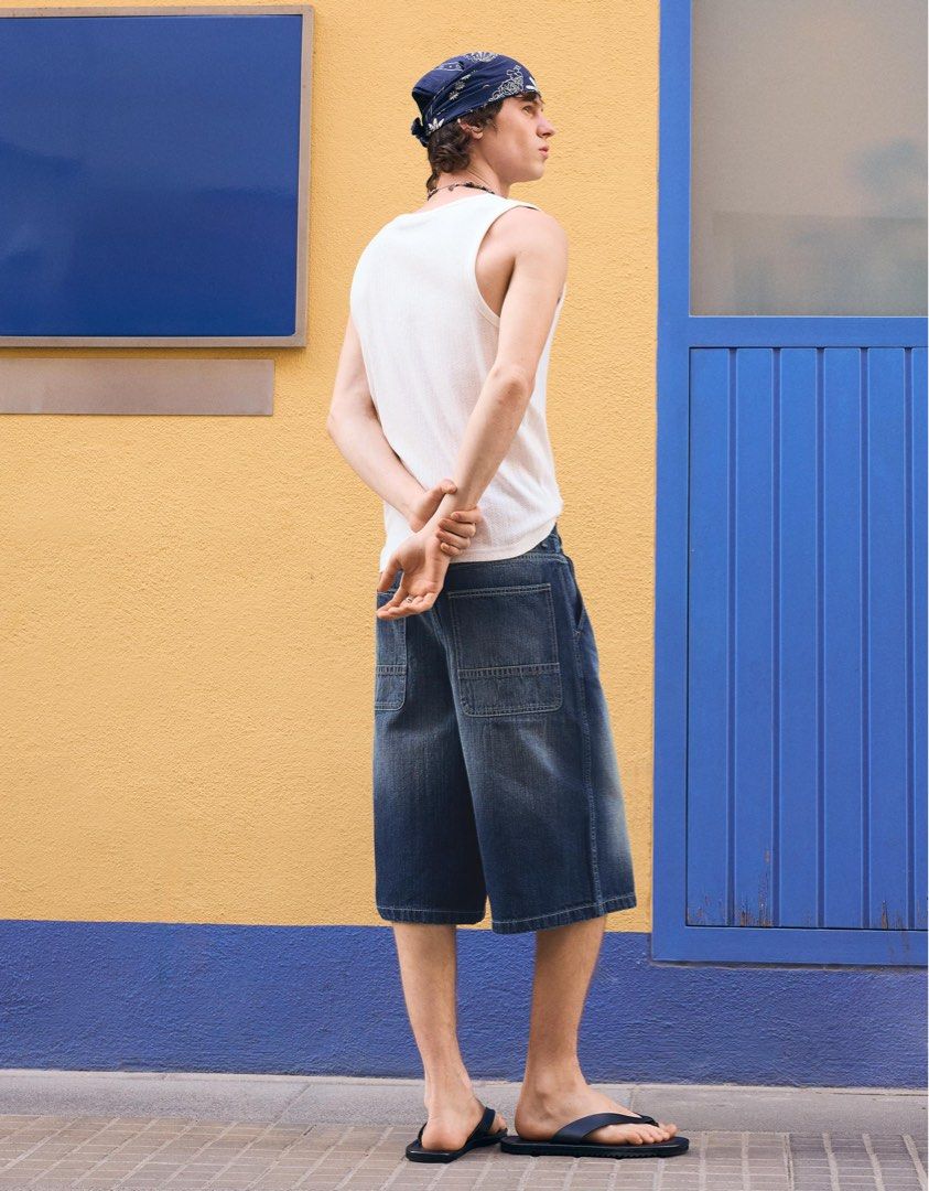 Bershka Washed Wide fit Jorts (Category: Shorts) located in Cavite. Submitted by slumbermanila (Listing ID 1470945138, Image 2). Description: Bershka Washed Wide fit Jorts New item with contrast stitching gif-table conditions see photos for right measurements .
