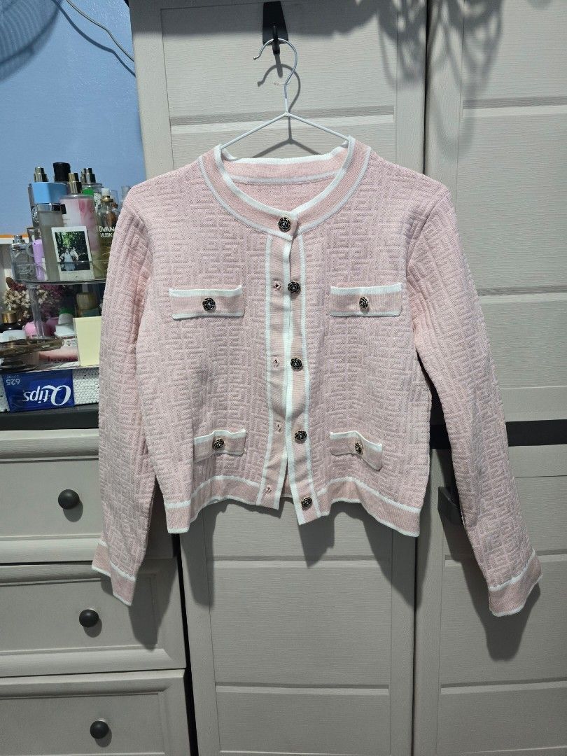 BKK Cardigan (Category: Coats, Jackets and Outerwear) located in Quezon City. Submitted by dinesaur (Listing ID 1471087026, Image 1). Description: .