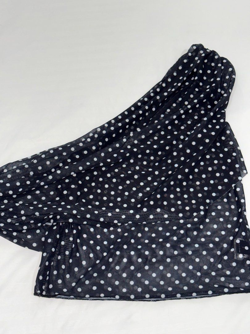 Black and White Polka Dot Mesh Top (Category: Sleeveless) located in San Mateo. Submitted by cheeetosjalapeno (Listing ID 1471005568, Image 1). Description: ✨DECLUTTERING SALE✨ Condition: USED ONCE Location: San Mateo, Rizal - Style: One-shoulder asymmetrical with draped overlay - Pattern: White polka dots on black mesh - Material: Sheer, lightweight, and super stretchy - Features: Great layering piece, perfect for parties and night outs.