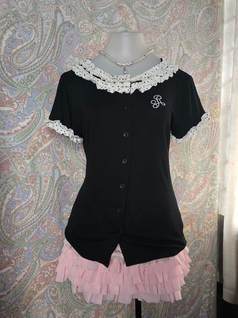 Black and White Polka Dot Ruffle Collar Top (Category: Blouses) located in Dagupan City. Submitted by chislocker14 (Listing ID 1470943296, Image 1). Description: - Color/Design: Black short-sleeve top with front buttons and a white collar/cuffs.