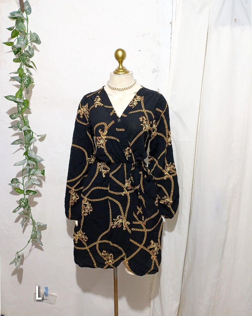 black gold retro boho dress (Category: Dresses) located in Pateros City. Submitted by amj_amj (Listing ID 1471021555, Image 1). Description: .