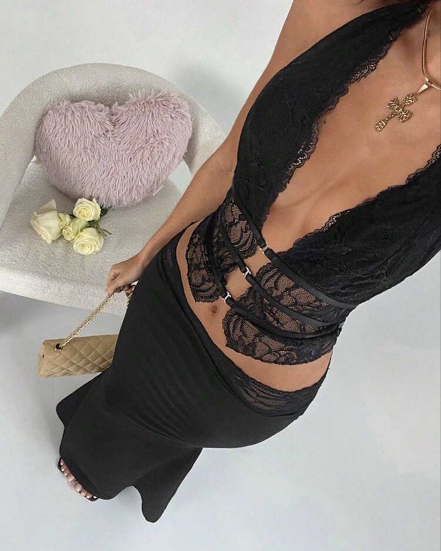 black lace 2 two piece set top skirt (Category: Sets or Coordinates) located in Makati City. Submitted by santanajdd (Listing ID 1471076876, Image 3). Description: 💬 dm for more info 📍 based in makati rfs: decluttering * comes w both top & skirt!.