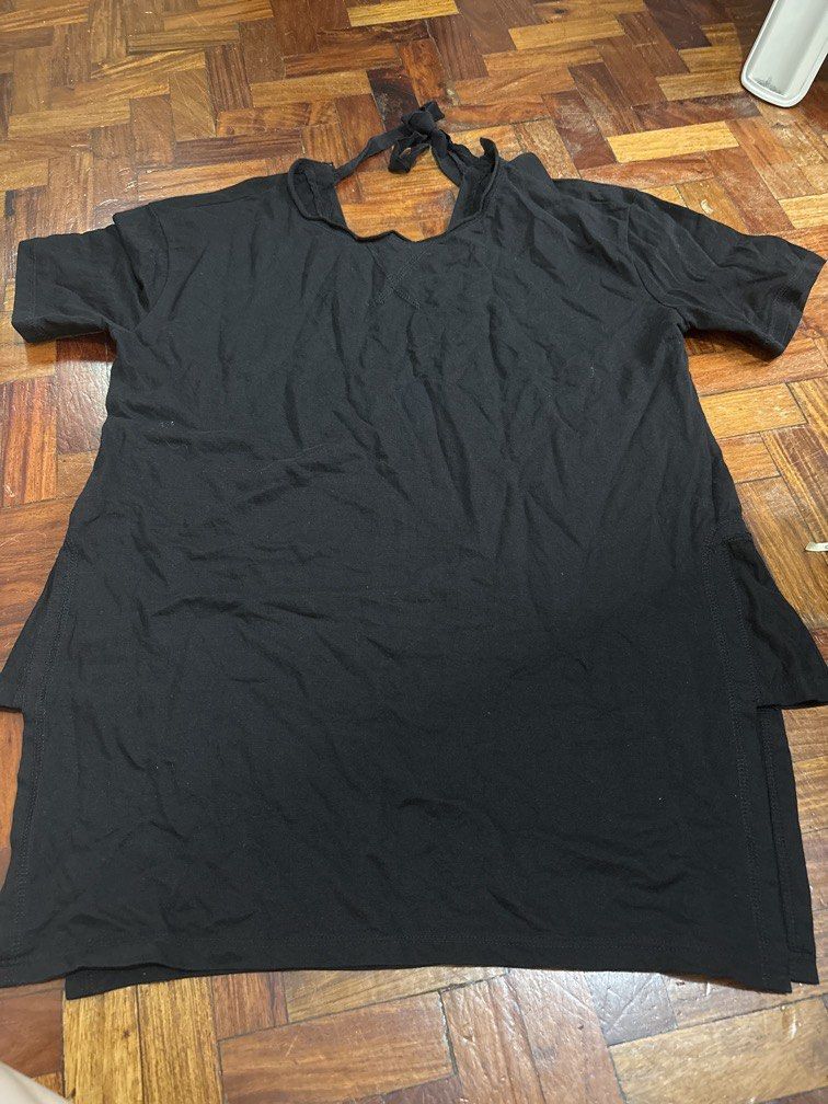 Black long top backless 20x29 (Category: Blouses) located in Manila. Submitted by vintageaccessories (Listing ID 1470956295, Image 1). Description: .