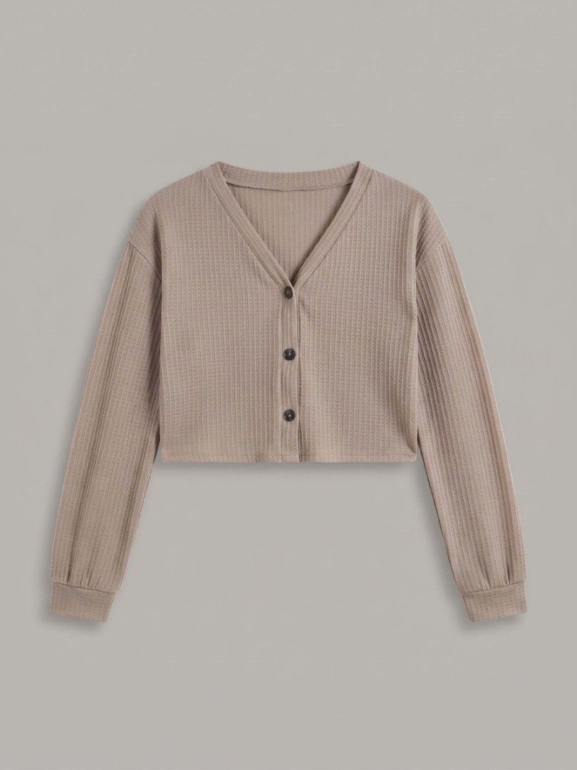 Black or Brown Cardigan (Category: Coats, Jackets and Outerwear) located in Silang. Submitted by maria_erica61 (Listing ID 1471070708, Image 3). Description: 🩷 Cozy & Casual Ribbed Chic! ✨ Elevate your everyday look with this classic black or brown ribbed button-up cardigan—an absolute closet staple for that effortless casual, layering, or cozy vibe! Mode of delivery: Open to suggestions. 💌 Bargain is also available / Open to offers! Send a mes