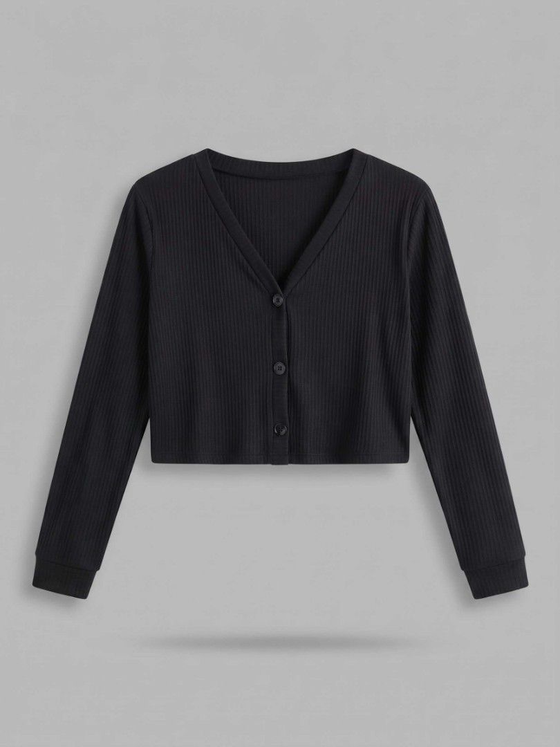 Black or Brown Cardigan (Category: Coats, Jackets and Outerwear) located in Silang. Submitted by maria_erica61 (Listing ID 1471070708, Image 1). Description: 🩷 Cozy & Casual Ribbed Chic! ✨ Elevate your everyday look with this classic black or brown ribbed button-up cardigan—an absolute closet staple for that effortless casual, layering, or cozy vibe! Mode of delivery: Open to suggestions. 💌 Bargain is also available / Open to offers! Send a mes