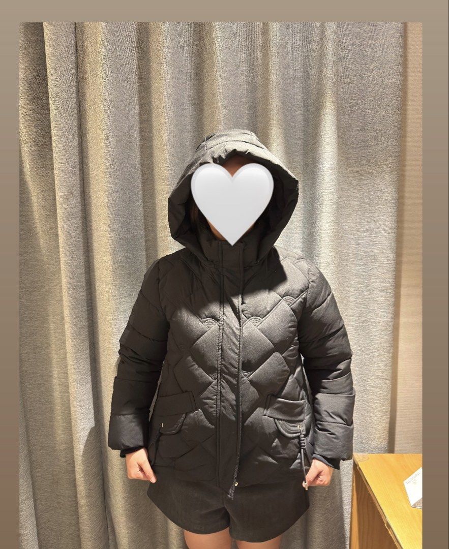 Black puffer jacket with hood winter autumn jacket padding black (Category: Coats, Jackets and Outerwear) located in Pasig City. Submitted by jennieshoppe (Listing ID 1471070800, Image 1). Description: Fits medium to large.