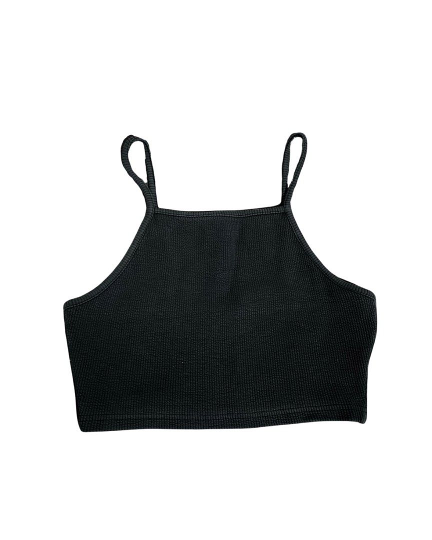 Black Ribbed Cami Crop Top (Category: Sleeveless) located in Alicia. Submitted by lovedby.icy (Listing ID 1471055330, Image 1). Description: | fits s-m | straight neckline with thin shoulder straps | textured ribbed fabric with great stretch.