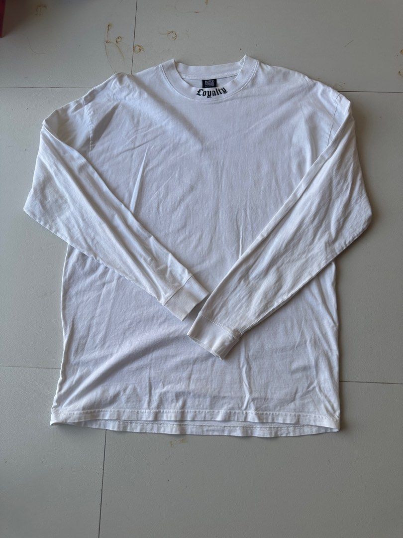 Black squad long sleeve (Category: Tshirts & Polo Shirts ) located in Angeles City. Submitted by royal_vintage_thriftshop (Listing ID 1471004437, Image 1). Description: No issue Very good condition Chest 23, Total Length 28.