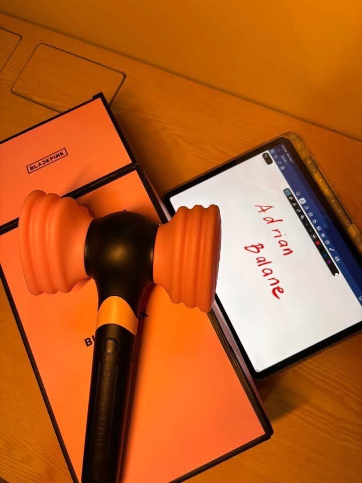 Blackpink Special Edition Lightstick (Category: K-Wave Merchandise) located in Manila. Submitted by adrianmbalane (Listing ID 1471008008, Image 1). Description: ‼️STEAL PRICE‼️ rfs. need funds! WTS LFB BLACKPINK SPECIAL EDITION LIGHTSTICK 🌟 ₱1,800.00 original price ₱2,800 🌟 Bought from kpopmerch (100% authentic) 🌟 Only used once during deadline concert, in very good condition 🌟 comes with box, and a free 2 random official blackpink photocard!