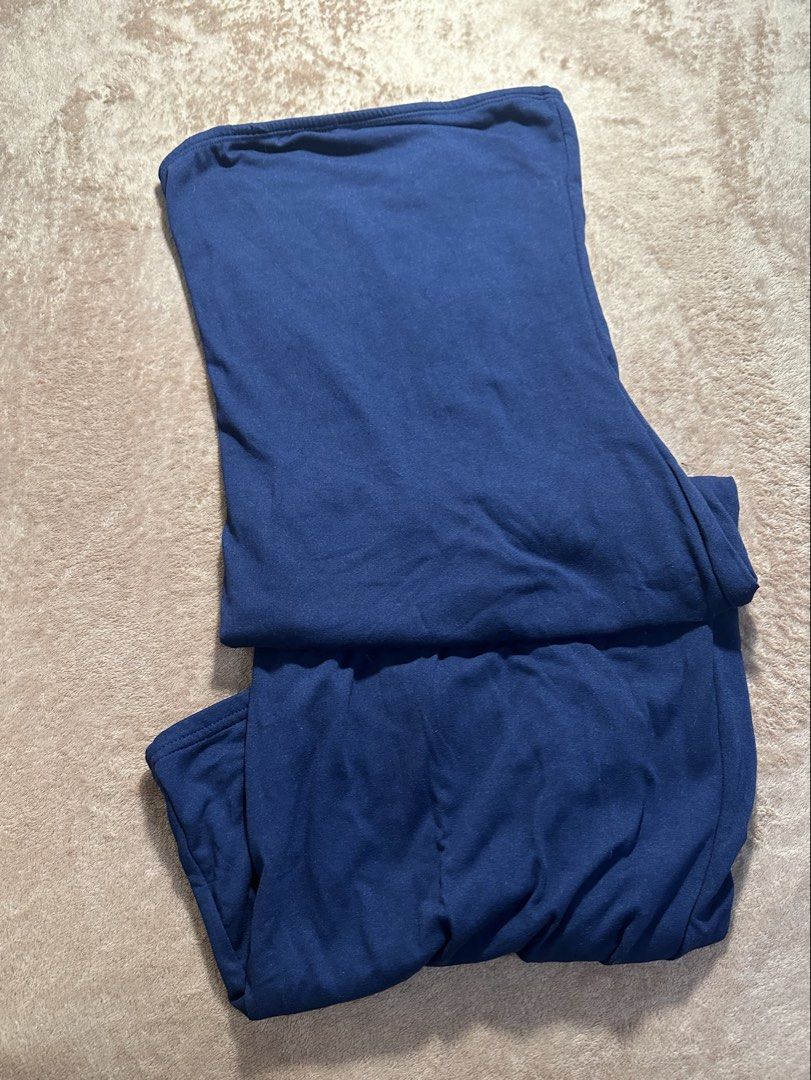 BLUE BODY HUGGING DRESS (Category: Dresses) located in Cavite. Submitted by prelovedbyreluv (Listing ID 1471066683, Image 1). Description: .