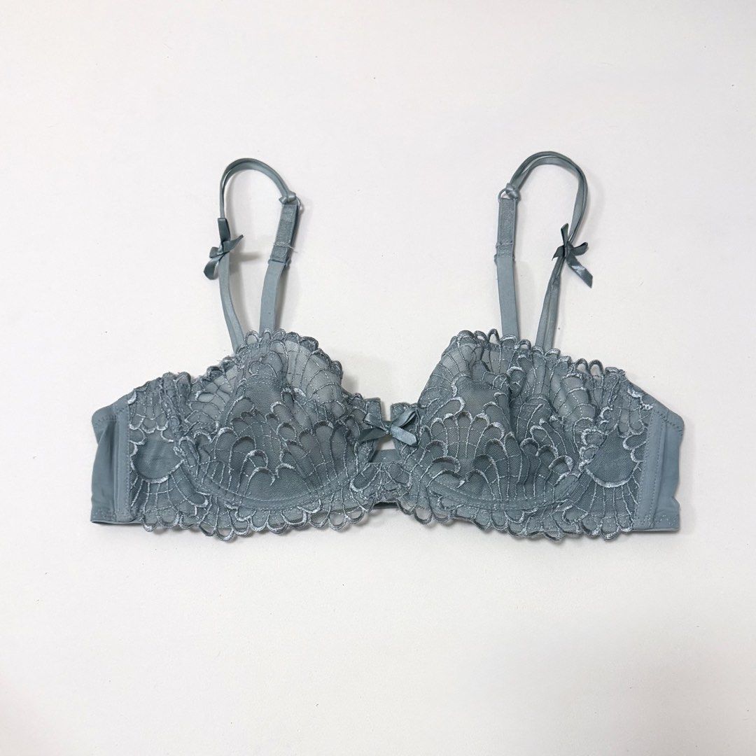 Blue Gray Floral Lace Unlined Bra [36B] (Category: Undergarments & Loungewear) located in Malabon City. Submitted by k_intimates (Listing ID 1471102439, Image 1). Description: Details: • Size 36B / wired / unlined • No issues • Blue gray floral lace unlined underwire bra with scalloped edges and small bow details on the straps and center gore..