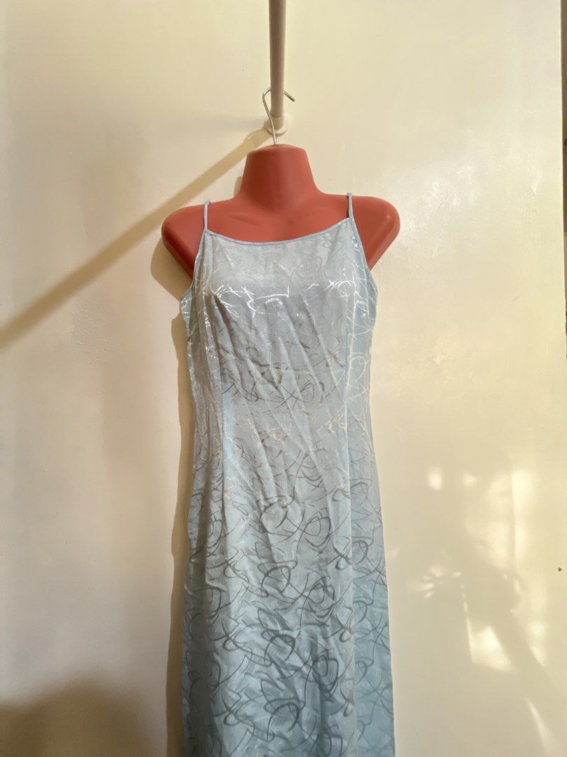 Blue Sleeveless Long Maxi Event Dress (Category: Dresses) located in Cabanatuan. Submitted by winx_closeth (Listing ID 1471011542, Image 3). Description: W/ back zipper Thin fabric.
