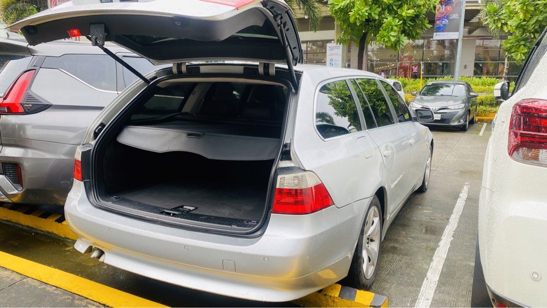 BMW 530D Wagon Auto (Category: Used Cars) located in Manila. Submitted by rose_ladz (Listing ID 1470998546, Image 1). Description: For sale: 2006 BMW 530D -original paint -good interior -excellent running condition -smooth transmission -sunroof -leather interior -original CR OR (REGISTERED )🥰 -Turbo Diesel -automatic -brandnew aircon -open deed of sale -plate ending#3 Issues: Manual na Yung rear air suspension Electricals Location WAZE: YMD TURB
