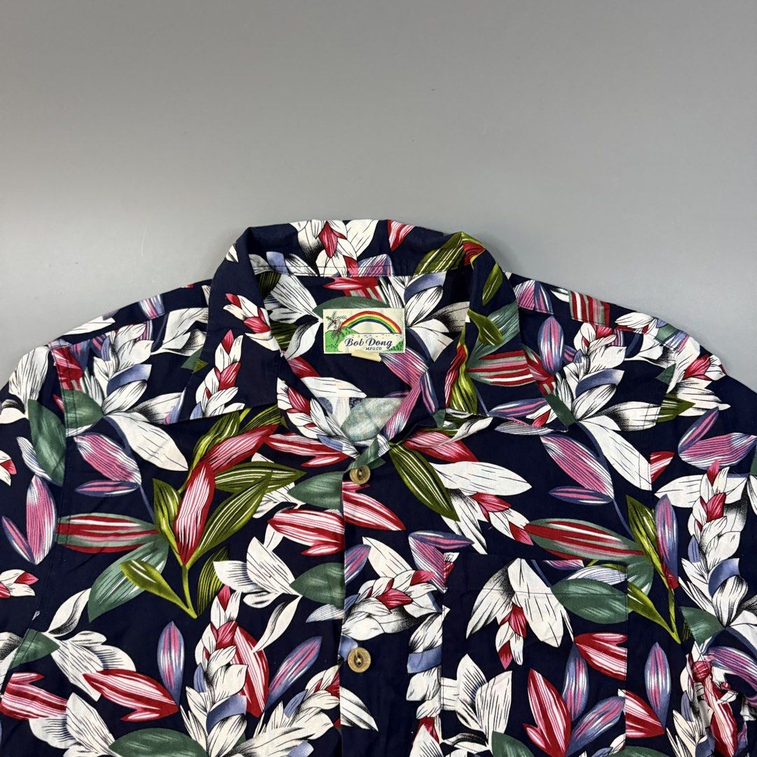 Bob Dong - MFG - Hawaiian Polo (Category: Tshirts & Polo Shirts ) located in Paranaque City. Submitted by millennial_goodz (Listing ID 1471055698, Image 2). Description: WTS Bob Dong - MFG - Hawaiian Polo Size 42 - Lot Dimensions: 21.5 / 27-28" Excellent condition Authentic DM.