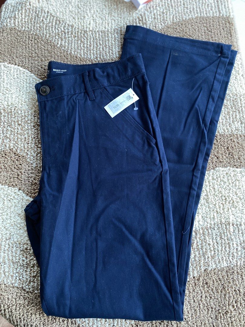 Old Navy Boot-cut stretch pants navy blue 30-32” (Category: Jeans) located in Batangas. Submitted by lux_kimmy (Listing ID 1471047987, Image 1). Description: Old Navy Dark blue boot-cut stretch pants - Condition: Brand new with tags (BNWT), no flaws - Waist: Mid-rise, measures approx. 15" across - Material: Smooth fabric with spandex blend for extra flexibility - Features: Classic front pockets, button closure, and belt loops - Clean and ready to