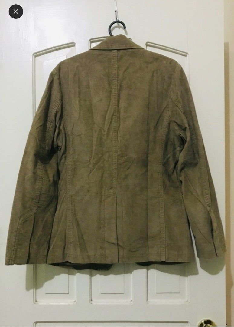Bossini Corduroy Coat (Category: Coats, Jackets and Outerwear) located in Koronadal. Submitted by cabanacloset21 (Listing ID 1471019015, Image 2). Description: Small size, can fit Medium 165/80B.