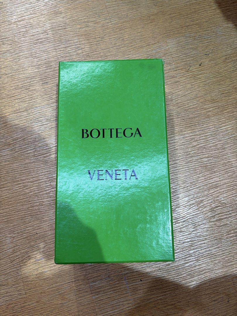 Bottega slides (Category: Sneakers & Footwear) located in Manila. Submitted by picksby_mik (Listing ID 1471032614, Image 3). Description: Bnew condi with box.