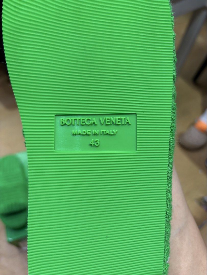 Bottega slides (Category: Sneakers & Footwear) located in Manila. Submitted by picksby_mik (Listing ID 1471032614, Image 2). Description: Bnew condi with box.