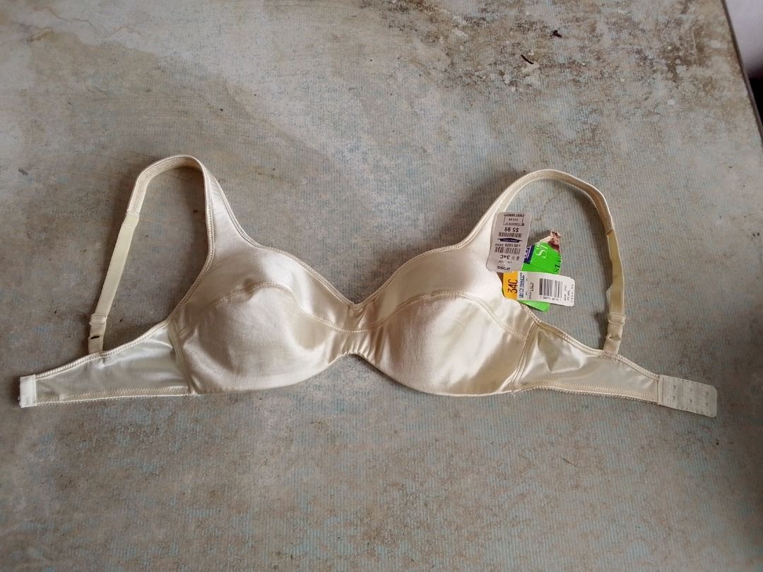 Bra (34C) US BNEWTAG (Category: Undergarments & Loungewear) located in Los Banos. Submitted by mania-62906 (Listing ID 1471002268, Image 1). Description: BNEWTAG. Beige color. Wire. 34C ( note 150 php if you buy the other 34C bra both bnewtags).