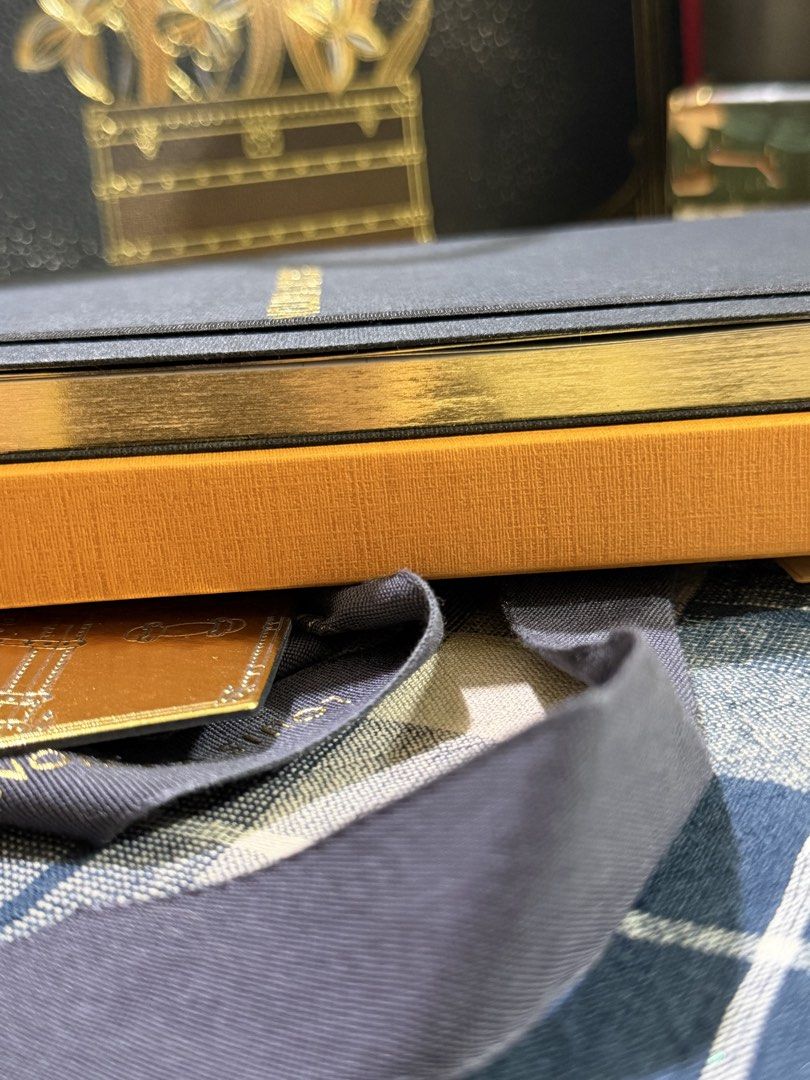 BRAND NEW & AUTHENTIC Louis Vuitton / LV Jane Notebook Jane Notebook (Category: Luxury Bags & Wallets) located in Makati City. Submitted by ibeaadelle (Listing ID 1471073477, Image 3). Description: Selling my brand new, completely unused black LV Jane Notebook. This was gifted to me and purchased under my profile at LV GB 5 last December 2025, but I’m letting it go because I exclusively use my 2026 agenda. It features classic gold embossed « LOUI