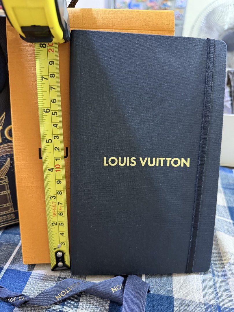 BRAND NEW & AUTHENTIC Louis Vuitton / LV Jane Notebook Jane Notebook (Category: Luxury Bags & Wallets) located in Makati City. Submitted by ibeaadelle (Listing ID 1471073477, Image 2). Description: Selling my brand new, completely unused black LV Jane Notebook. This was gifted to me and purchased under my profile at LV GB 5 last December 2025, but I’m letting it go because I exclusively use my 2026 agenda. It features classic gold embossed « LOUI