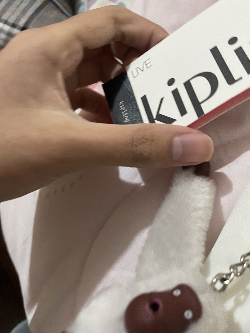 brand new kipling bag decluttering sale!! (Category: Cross-body Bags) located in Angeles City. Submitted by livingdollaccesories (Listing ID 1471006384, Image 3). Description: decluttering sale!! Brand new original kipling bag from us 104$ og price.