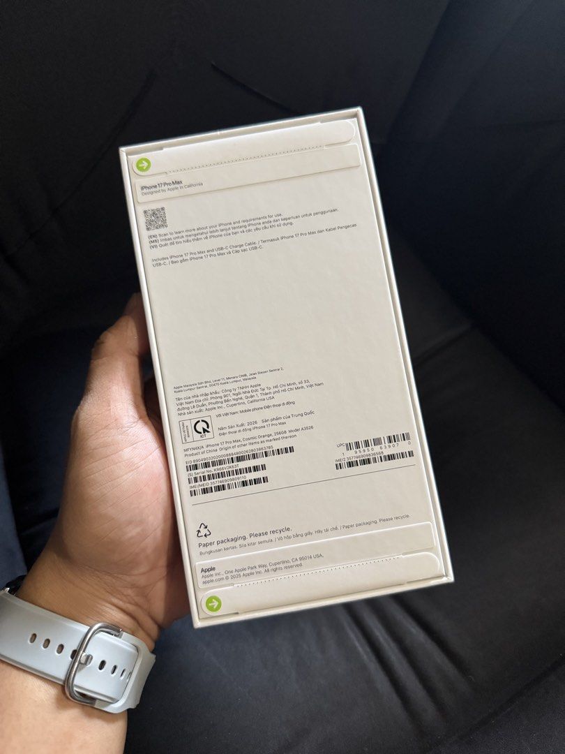 Brand new sealed iphone 17 pro max 256 orange (Category: iPhone 17 Series) located in Batangas. Submitted by robertlopezigaya (Listing ID 1470934444, Image 2). Description: BRAND NEW SEALED IPHONE 17 PRO MAX 256 ORANGE WITH RECEIPT .