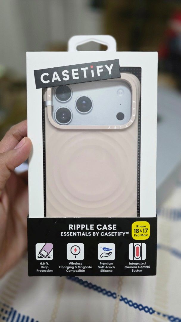 Brandnew Casetify Ripple Case Oat for iPhone 17/18 Pro Max (Category: Cases & Sleeves) located in Quezon City. Submitted by violet_08 (Listing ID 1471045263, Image 1). Description: Brandnew sealed Casetify Ripple Case Oat color Compatible with iPhone 17/18 Pro Max Unused Can give soft copy of receipt from powermac Rfs: converting my vouchers to cash QC area FIXED PRICE orig price is 3,190 selling for 2,500 only.